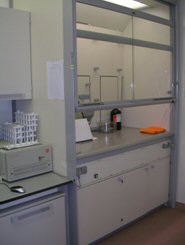 Fume cupboard for animal injection and manipulation with anesthetics (8,4 Kb).